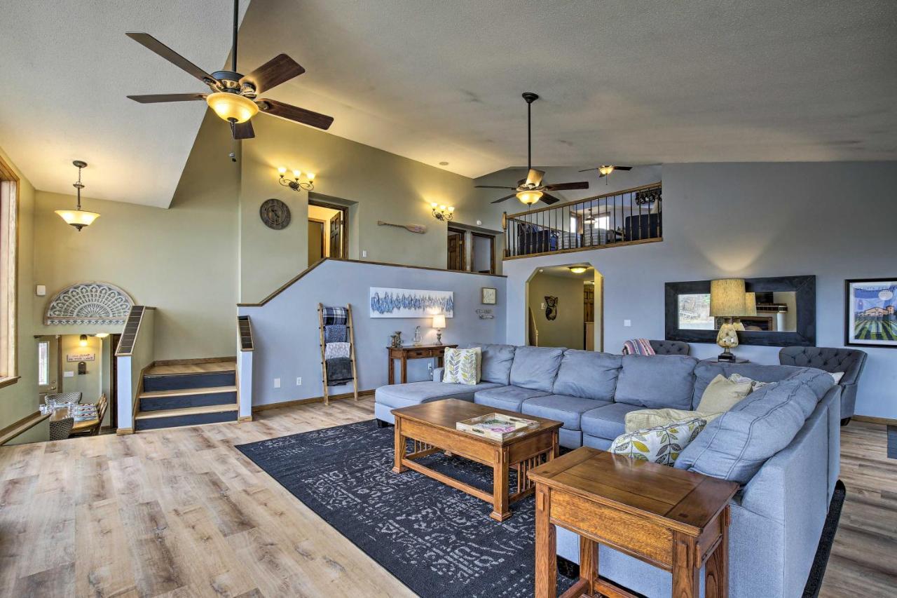 Lakefront Eau Galle Home With Hot Tub And Fire Pit Durand Exterior photo